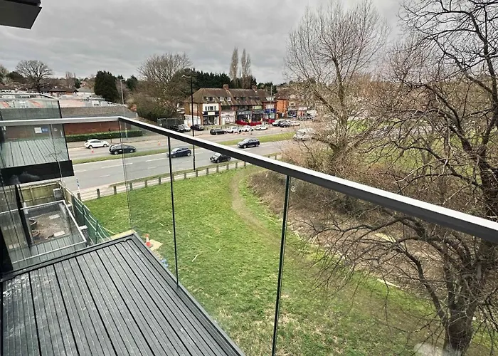 Fantastic 2 Bedroom Apartment In Birmingham