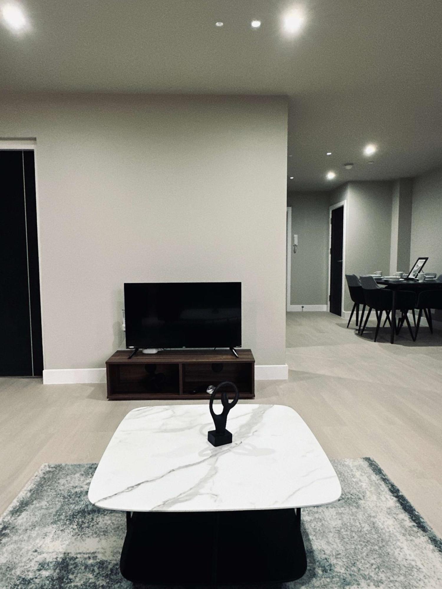 Fantastic 2 Bedroom In Apartment