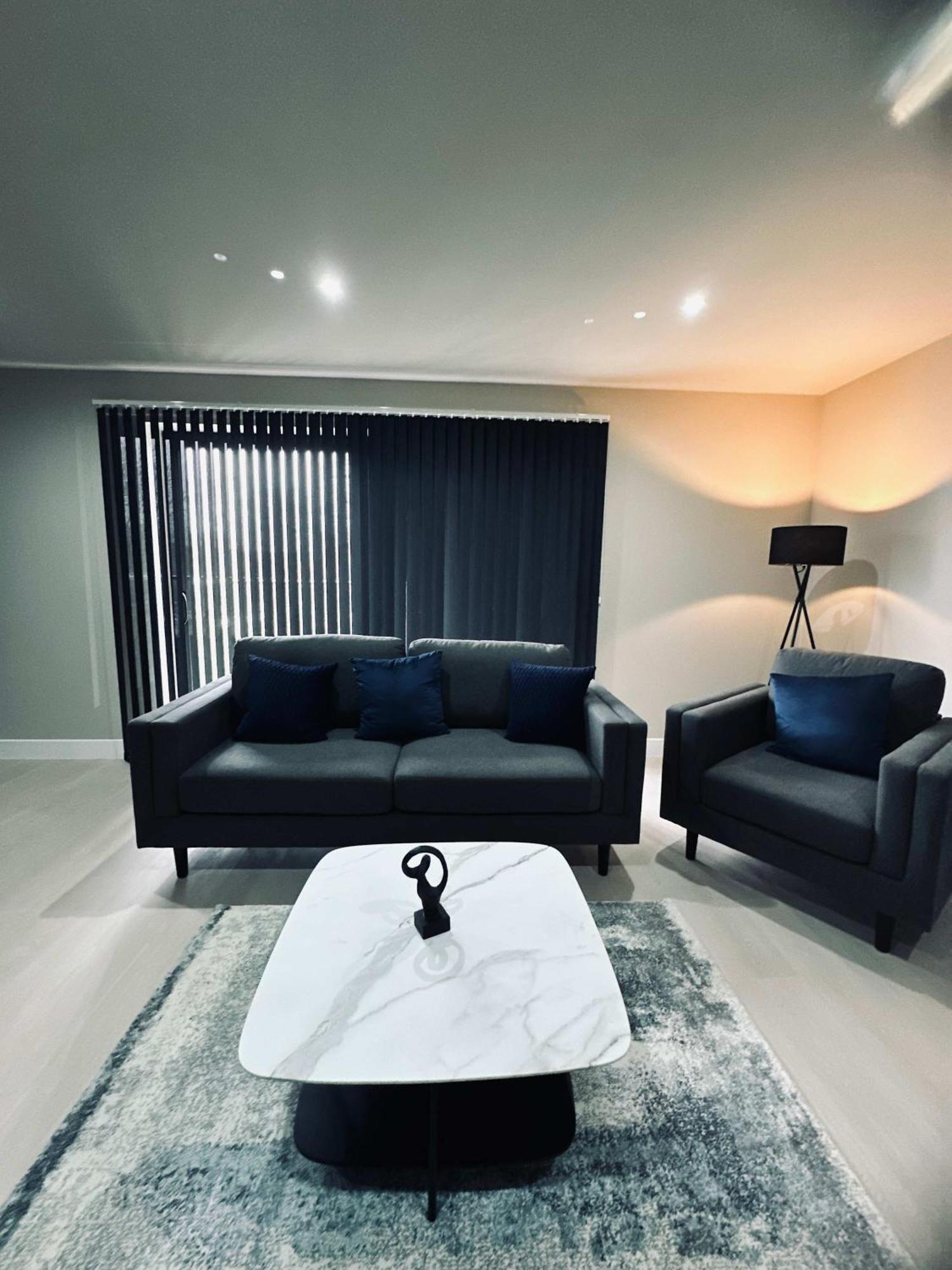Fantastic 2 Bedroom In *